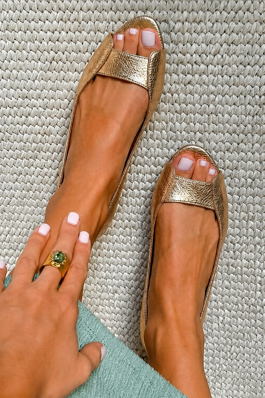 Adelina -Sandalias Doradas Comfort Chic