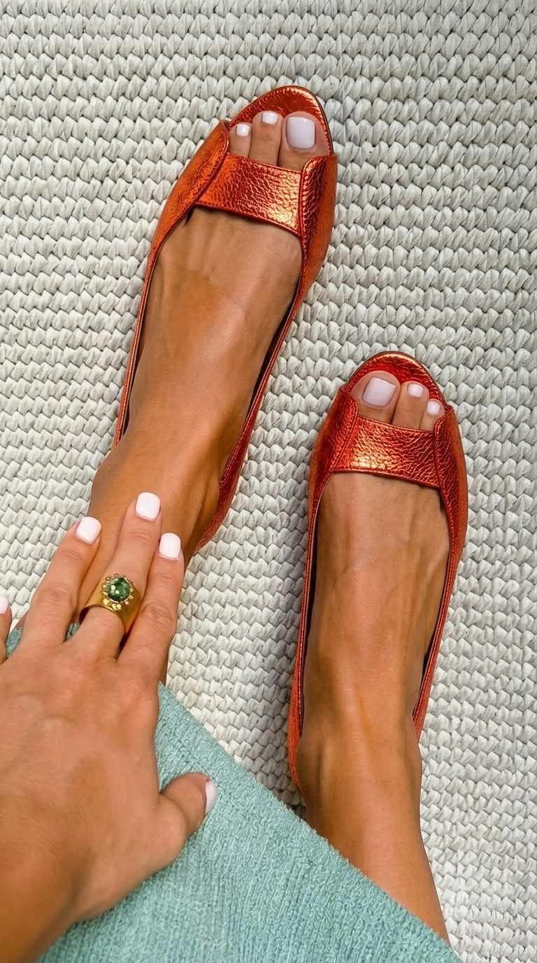 Adelina -Sandalias Doradas Comfort Chic