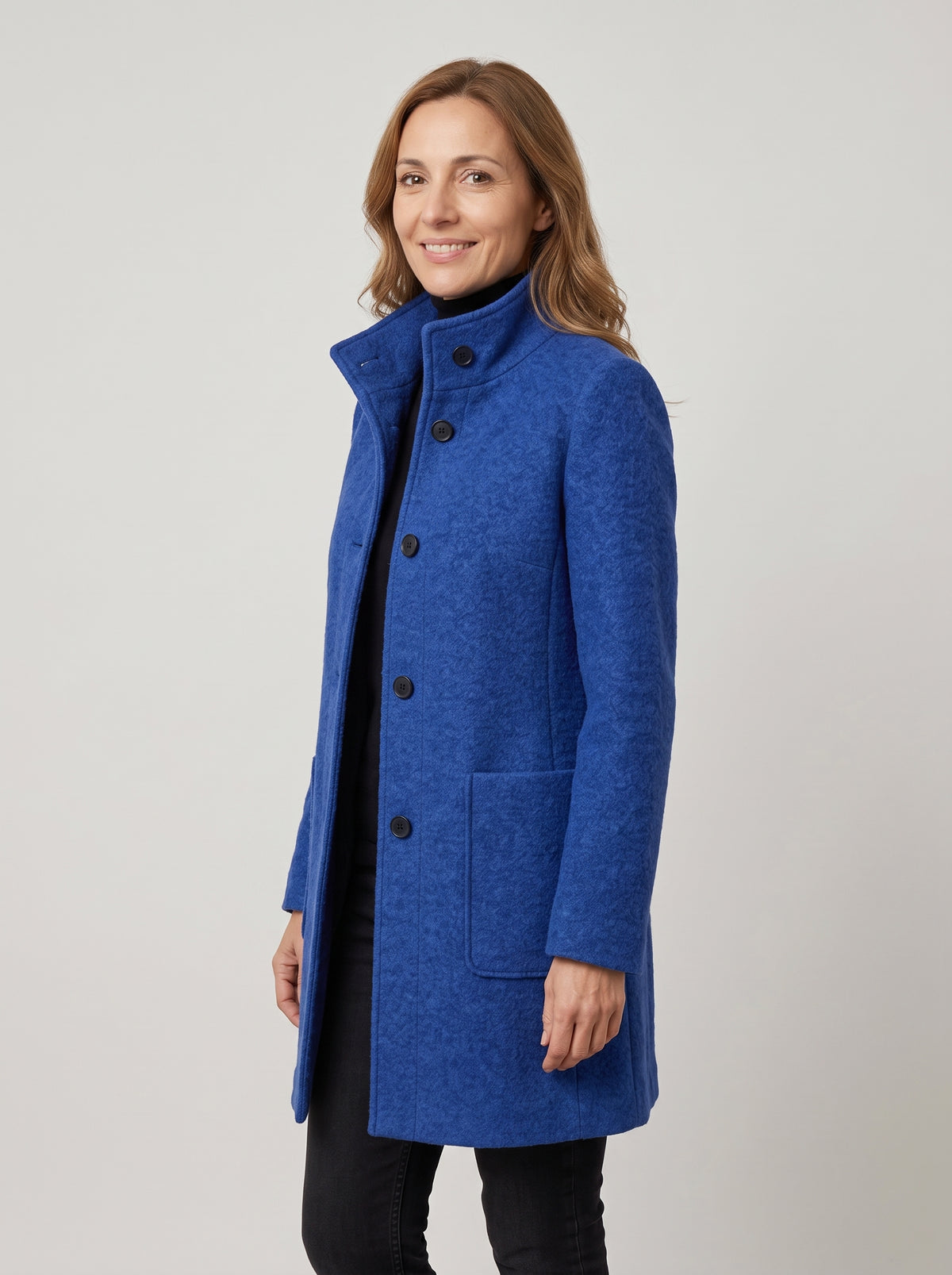 Abrigo bouclé con cuello alto – Azul oscuro