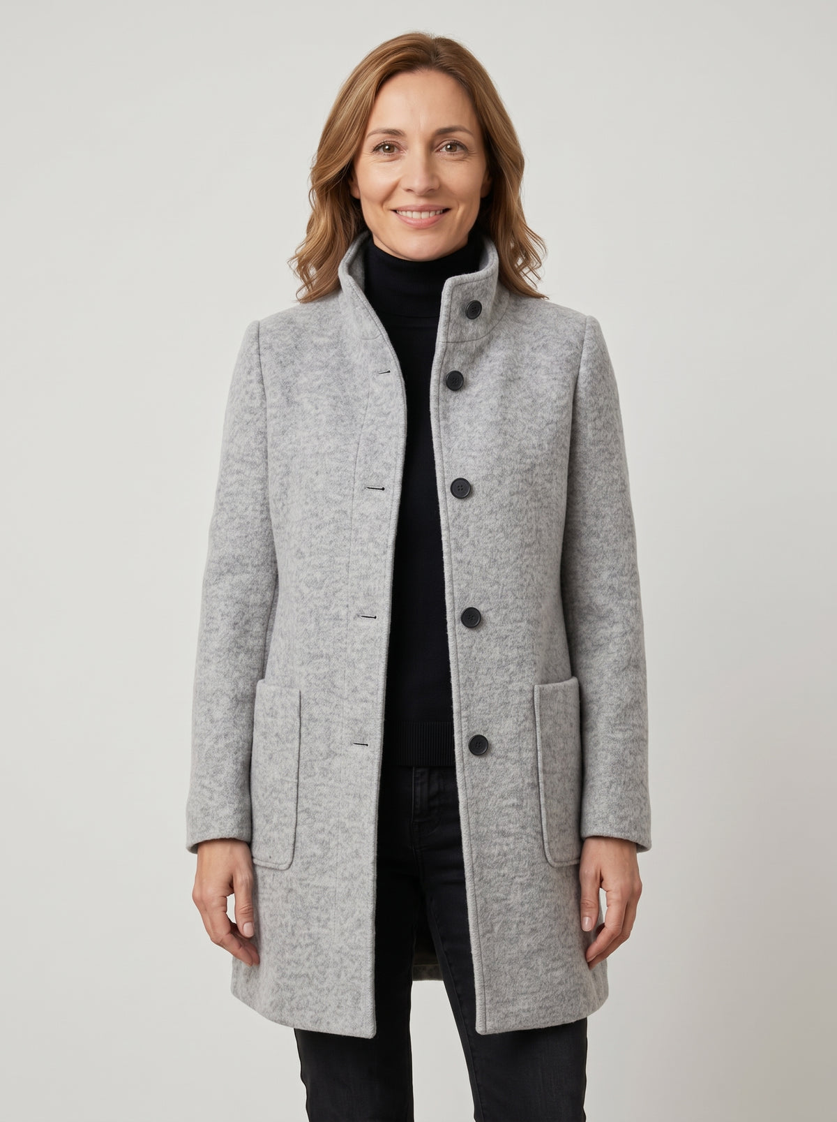 Abrigo bouclé con cuello alto – Gris