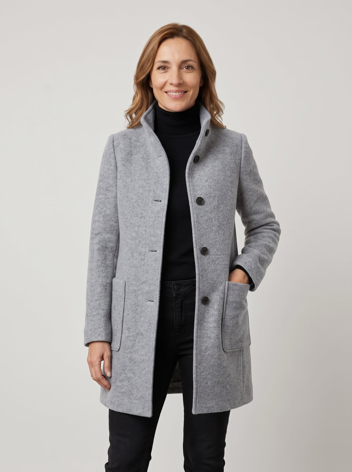 Abrigo bouclé con cuello alto – Gris