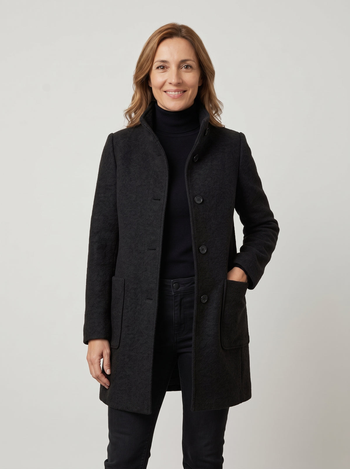 Abrigo bouclé con cuello alto – Negro